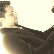 Non vuoi leggere la musica e vuoi accompagnarti leggendo accordi? 
Ti insegnerò iniziando ZERO
tecniche di accompagnamento